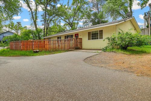 17292 Penn Valley Dr, Penn Valley, CA, 95946-9339 | Card Image