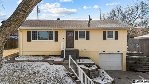 8205 Walnut Lane, Omaha, NE, 68127 | Card Image