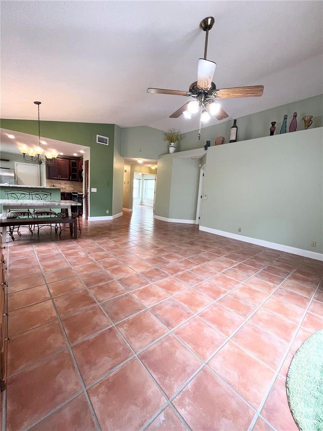 9271 Arborwood Cir, House other with 2 bedrooms, 2 bathrooms and null parking in Davie FL | Image 20