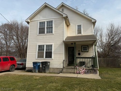 3271 E 48th Street, Cleveland, OH, 44127 | Card Image