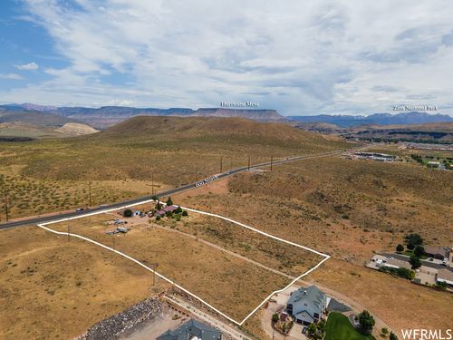 560 N 1380 W, Hurricane, UT, 84737-2086 | Card Image