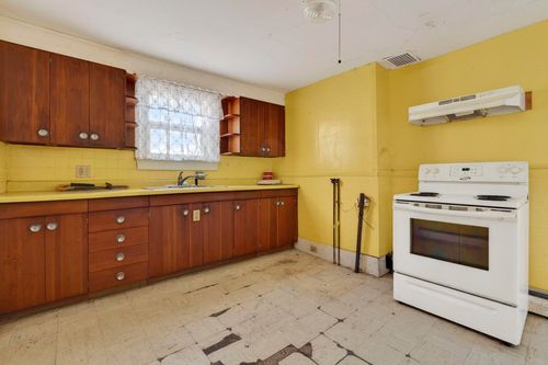 11-13 Jackson Street, Hillsborough, NH, 03244 | Card Image