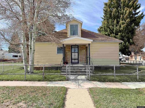 1101 Pine Ave, Kemmerer, WY, 83101-3243 | Card Image
