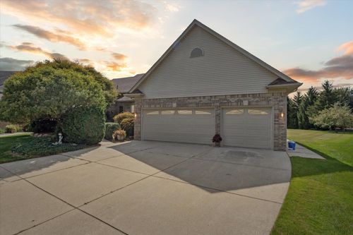 17736 Joseph Dr, Macomb, MI, 48044-1652 | Card Image
