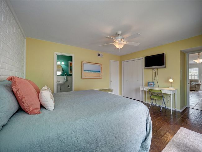 APT-133 - 4901 State Highway 361, Condo with 2 bedrooms, 2 bathrooms and null parking in Port Aransas TX | Image 16