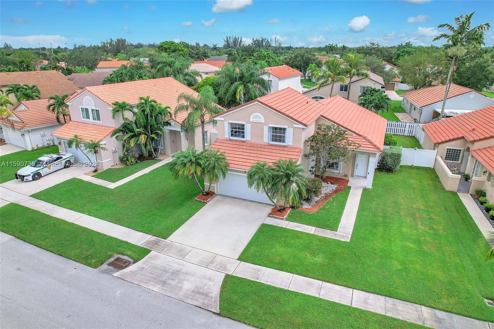 18th St, Pembroke Pines, FL 33029