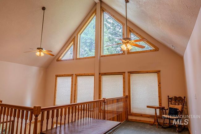 6 Three Point Rd, House other with 4 bedrooms, 3 bathrooms and 2 parking in Cascade ID | Image 15