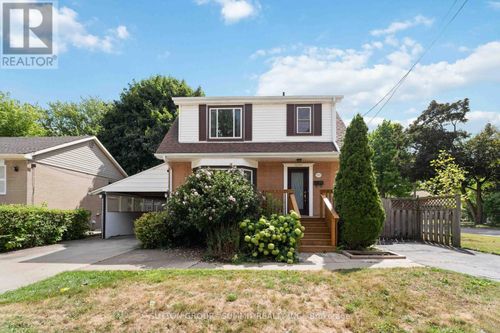 115 West 32nd Street, Hamilton (Westcliffe), ON, L9C5G8 | Card Image