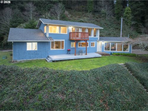3823 Yaquina Bay Rd, Newport, OR, 97365-9639 | Card Image