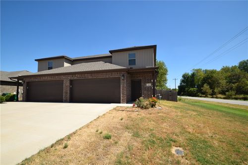 552 Vee St, Centerton, AR, 72719-5069 | Card Image