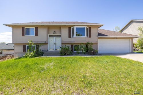 3713 Michigan Ave, Rapid City, SD, 57701-7655 | Card Image