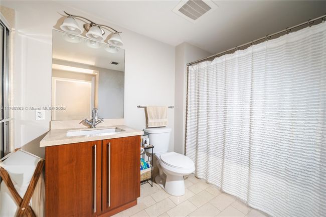 1115-N - 1111 Sw 1 St Ave, Condo with 1 bedrooms, 1 bathrooms and null parking in Miami FL | Image 19