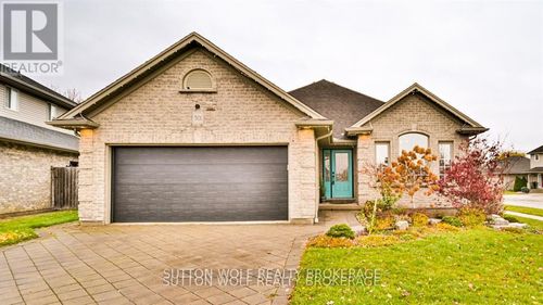 501 Darcy Dr, Strathroy, ON, N7G4K9 | Card Image
