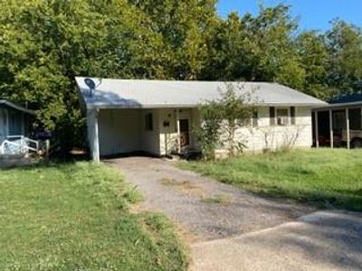 809 S Vaden Street, House other with 2 bedrooms, 1 bathrooms and null parking in Sherman TX | Image 1