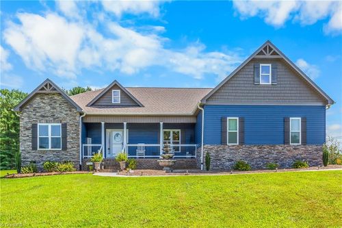 4397 Reid Rd, Tobaccoville, NC, 27050-9574 | Card Image