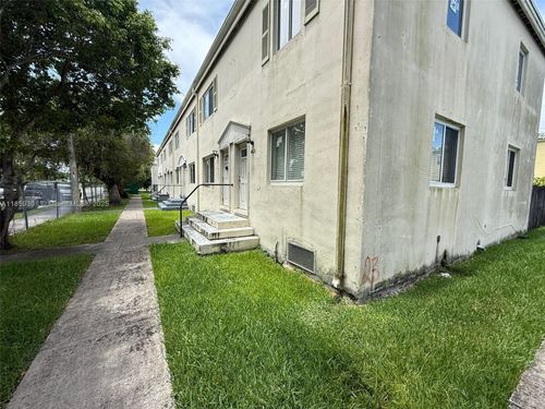 471-471 Nw 83rd St, Miami, FL, 33150-2683 | Card Image
