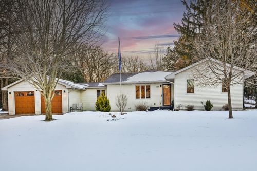 303 24th St Nw, Austin, MN, 55912-1166 | Card Image