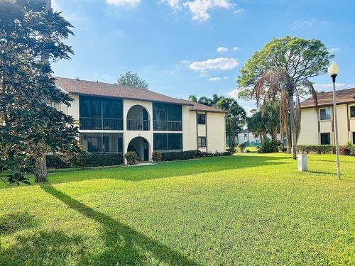 b1-301 Knotty Pine Cir, Greenacres, FL, 33463-9171 | Card Image