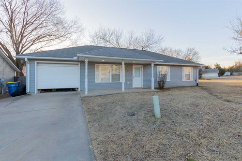 203 S Post Oak Pl, Stillwater, OK, 74075-8100 | Card Image