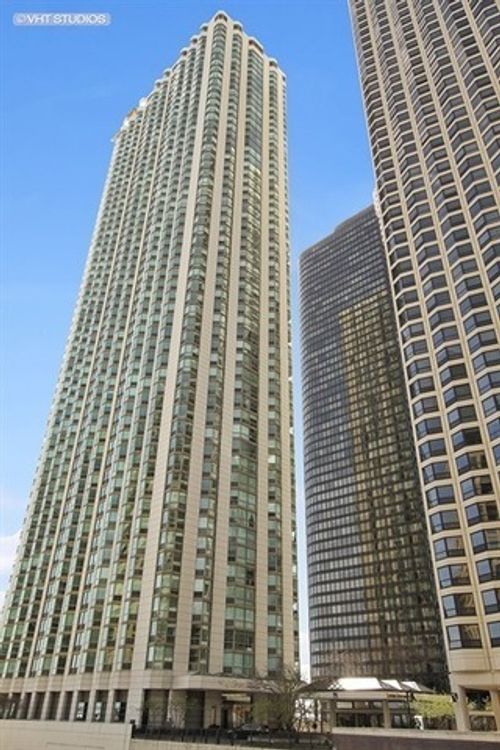 3805-195 N Harbor Dr, Chicago, IL, 60601-7534 | Card Image