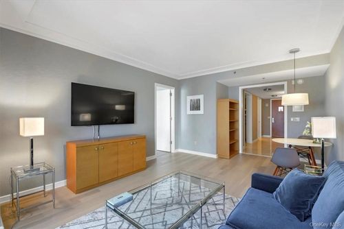 unit-7b-1 Renaissance Sq, White Plains, NY, 10601-3036 | Card Image