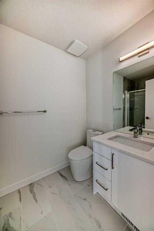330 Sage Hill Cir Nw, Townhouse with 3 bedrooms, 2 bathrooms and 3 parking in Calgary AB | Image 16