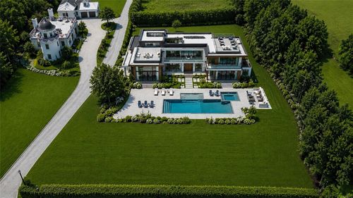 1 Harbor View Dr, Newport, RI, 02840-3819 | Card Image