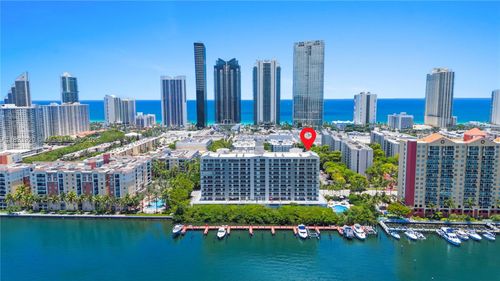 ph1201-17050 N Bay Rd, Sunny Isles Beach, FL, 33160-3690 | Card Image