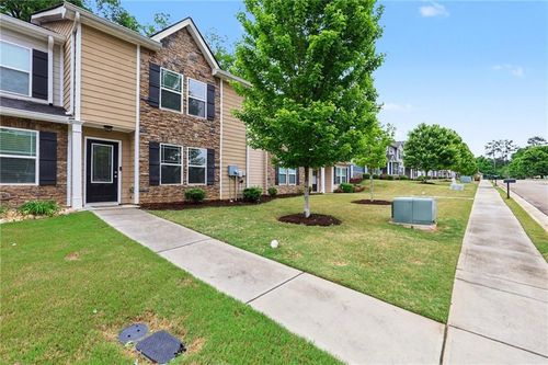 5960 Garden Cir, Douglasville, GA, 30135-6737 | Card Image