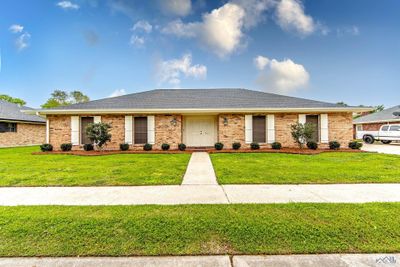 504 Galveston Drive, House other with 3 bedrooms, 2 bathrooms and null parking in Houma LA | Image 1