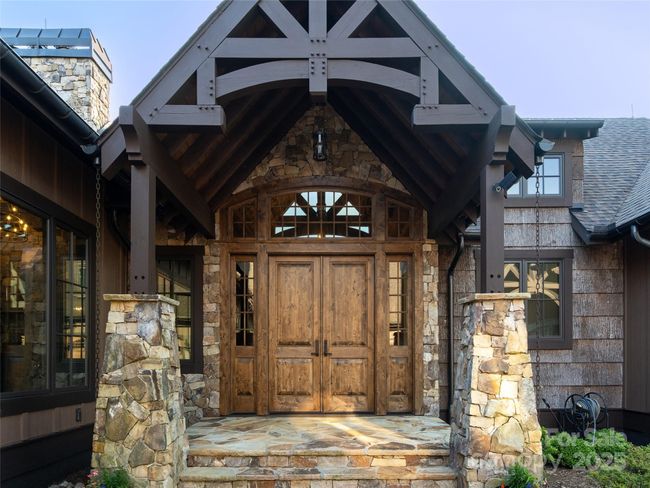 93 N Snow Ridge Dr, House other with 5 bedrooms, 7 bathrooms and null parking in Hendersonville NC | Image 7