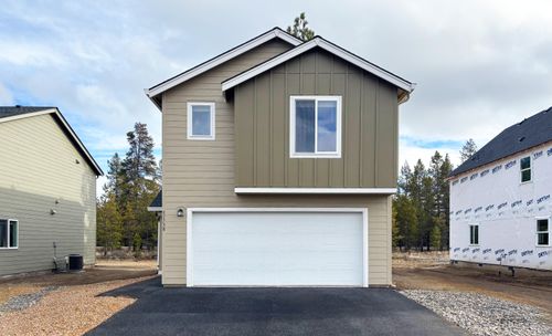 51738 Jubilee Pine Dr, La Pine, OR, 97739-8705 | Card Image