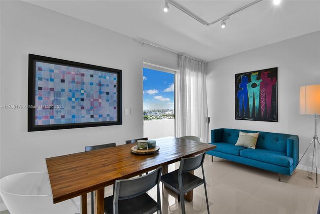 PHH - 9225 Collins Ave, Condo with 3 bedrooms, 3 bathrooms and null parking in Surfside FL | Image 12