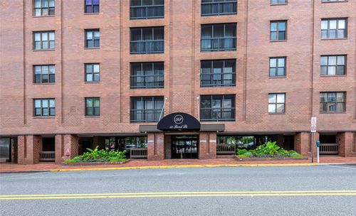4c-12 Bond St, Great Neck, NY, 11021-2005 | Card Image