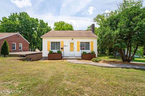 2506 Cedar Ln, Knoxville, TN, 37918-2309 | Card Image