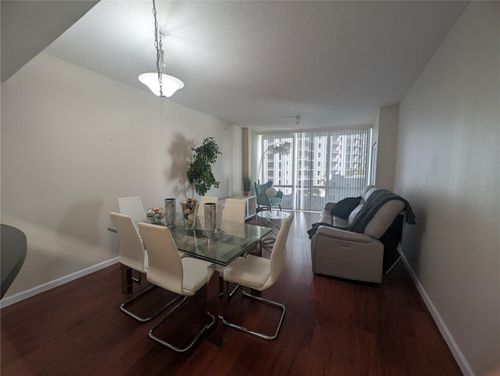 unit-911-322 E Central Blvd, ORLANDO, FL, 32801-4324 | Card Image