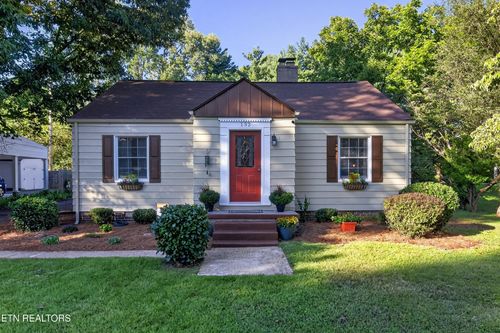 132 Lonas Dr, Maryville, TN, 37803-3104 | Card Image