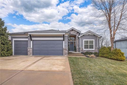 1537 Woodland Rd, Greenwood, MO, 64034-8978 | Card Image