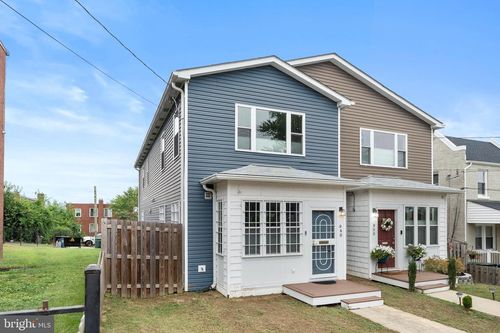 948 Division Ave Ne, WASHINGTON, DC, 20019-5570 | Card Image