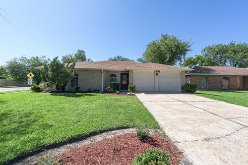 1351 Tenderden Dr, Channelview, TX, 77530-2025 | Card Image
