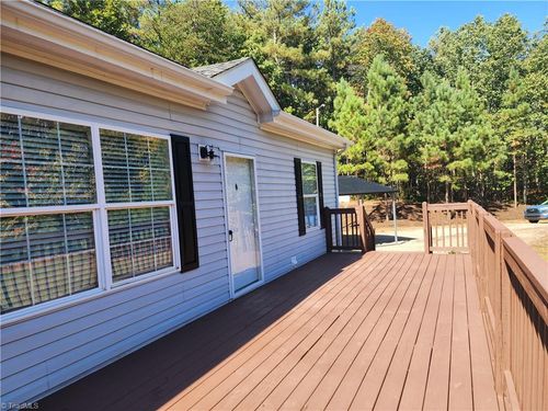 4658 Cindy Ridge Rd, Morganton, NC, 28655-7401 | Card Image