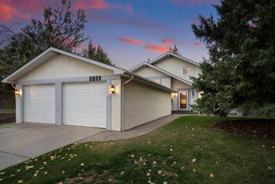 2931 Palliser Dr Sw, House detached with 3 bedrooms, 2 bathrooms and 4 parking in Calgary AB | Image 1