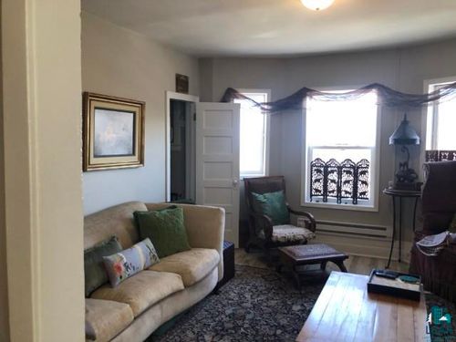 611 E 6th St, Duluth, MN, 55805-2092 | Card Image