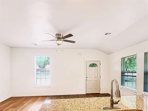 2114 Charles Whitlow Ave, Lawton, OK, 73501-3300 | Card Image