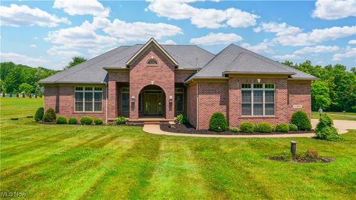 11383 Rolling Meadows Dr, Garrettsville, OH, 44231-9308 | Card Image