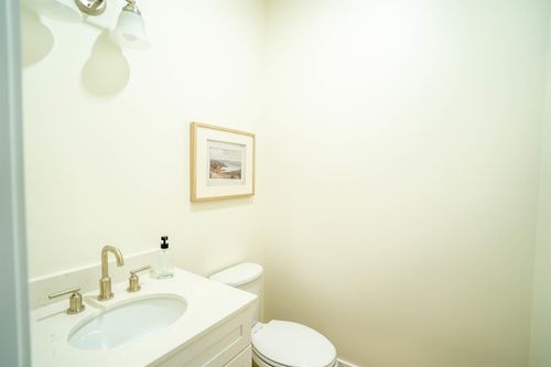 5-13 Suffolk Road, Concord, NH, 03303 | Card Image
