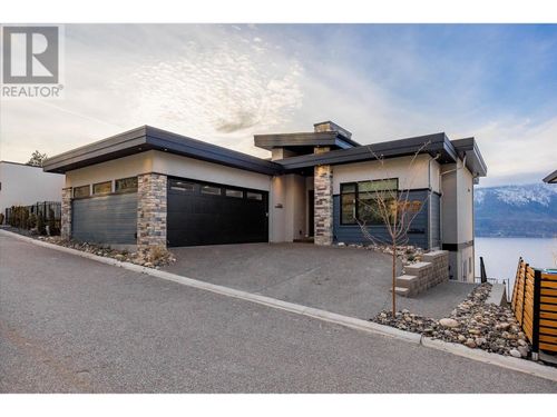 3384 Black Pine Lane, Kelowna, BC, V1V3G1 | Card Image