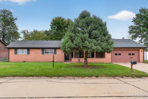 208 Williamsburg Dr, Belleville, IL, 62221-3218 | Card Image