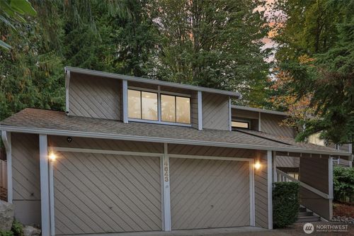 4643 147th Pl Se, Bellevue, WA, 98006-3149 | Card Image
