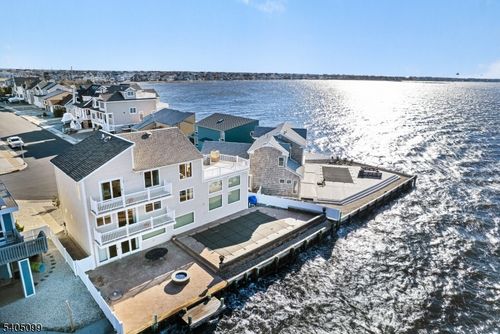 225 K Ct, Seaside Park, NJ, 08752-1317 | Card Image